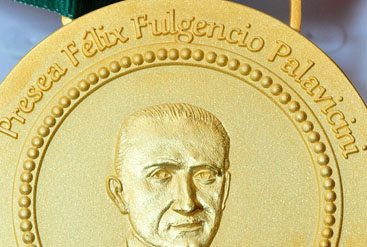Medalla F&eacute;lix Fulgencio Palavicini 2013