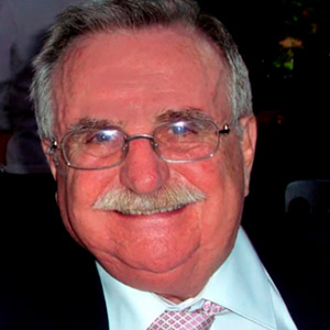 DR. CARLOS CAMPILLO SERRANO