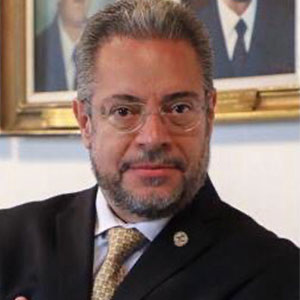DR. ENRIQUE BUSTAMANTE MARTÍNEZ
